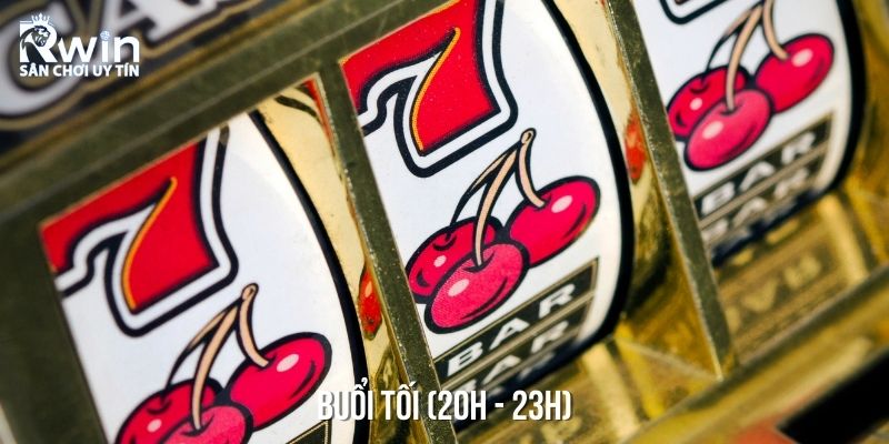Buổi tối cũng l&agrave; khung giờ nổ hũ l&yacute; tưởng m&agrave; bạn kh&ocirc;ng n&ecirc;n bỏ qua